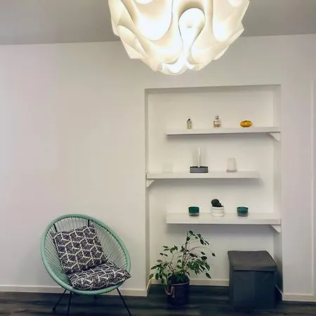 Modern 1 Bedroom For 4, 10min From Arena & Center *